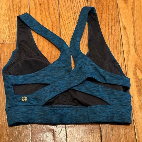 Manduka Sports Bra - Picture 2 of 2